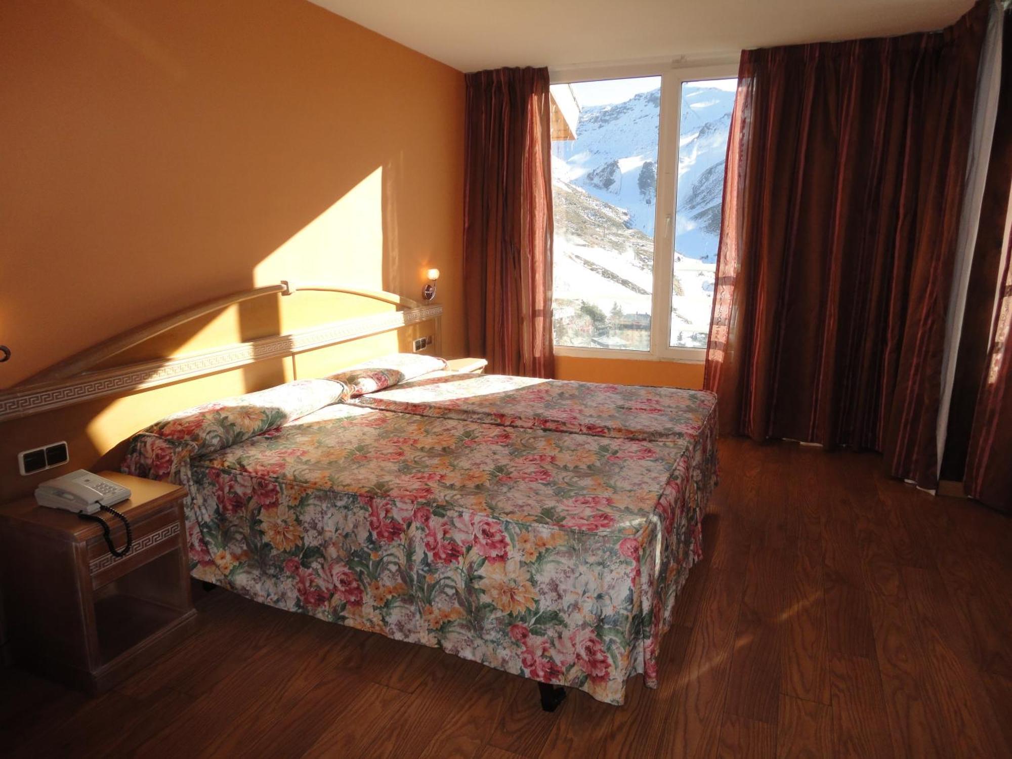Hotel Reino Nevado เซียร์ราเนบาดา ภายนอก รูปภาพ