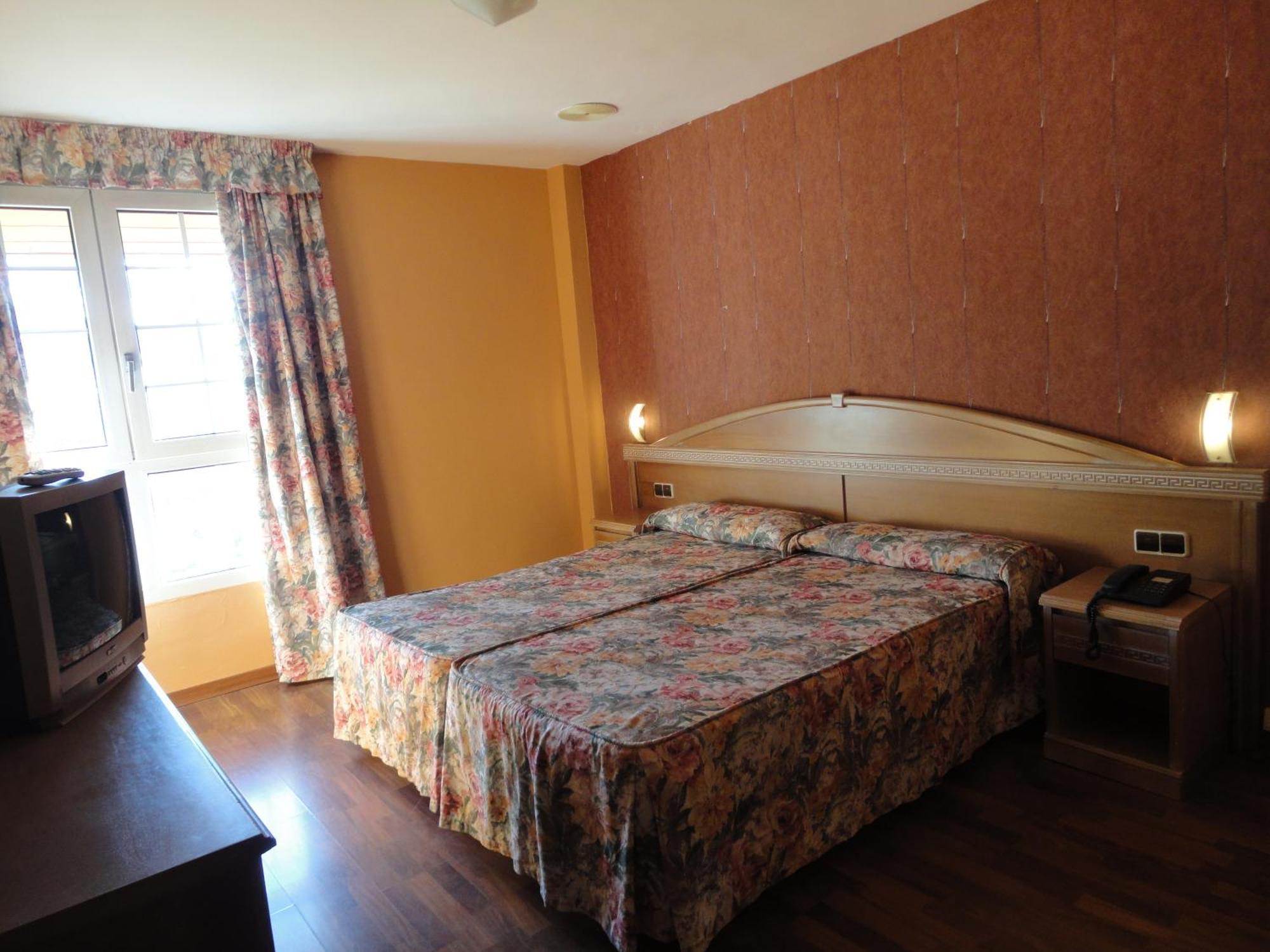 Hotel Reino Nevado เซียร์ราเนบาดา ภายนอก รูปภาพ