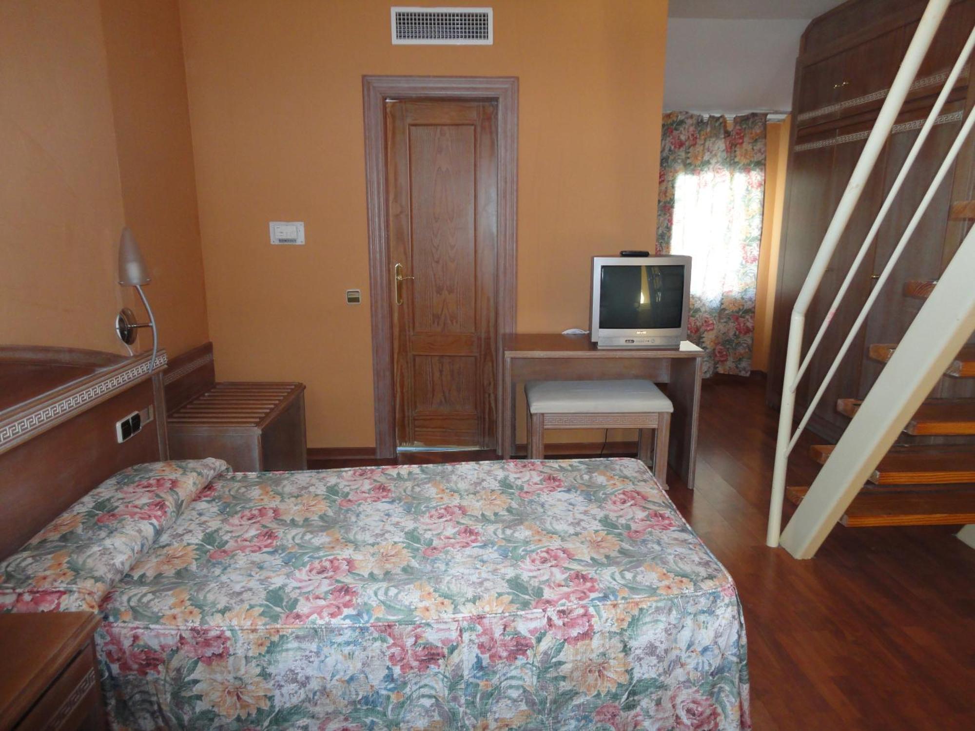 Hotel Reino Nevado เซียร์ราเนบาดา ภายนอก รูปภาพ