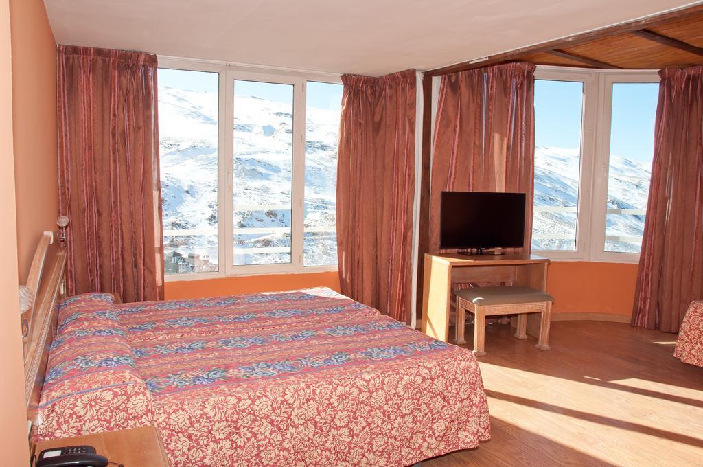 Hotel Reino Nevado เซียร์ราเนบาดา ภายนอก รูปภาพ