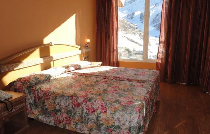 Hotel Reino Nevado เซียร์ราเนบาดา ภายนอก รูปภาพ